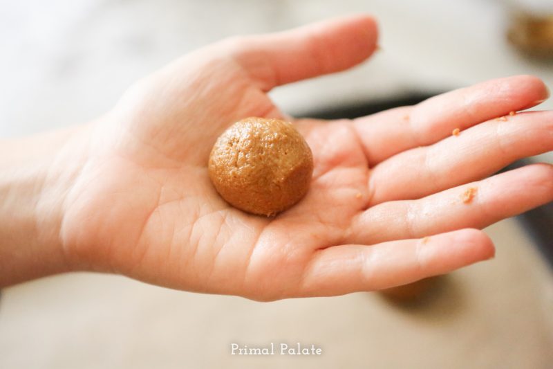 Paleo Gingersnaps | Grain-free Christmas Cookies-3