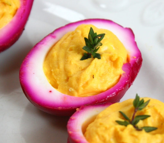 Naturally Dyed Easter Eggs