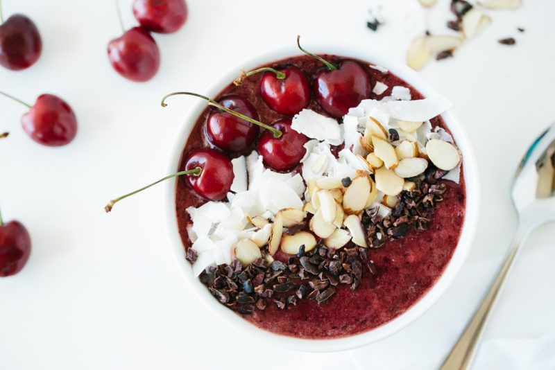 dark cherry smoothie bowl-2
