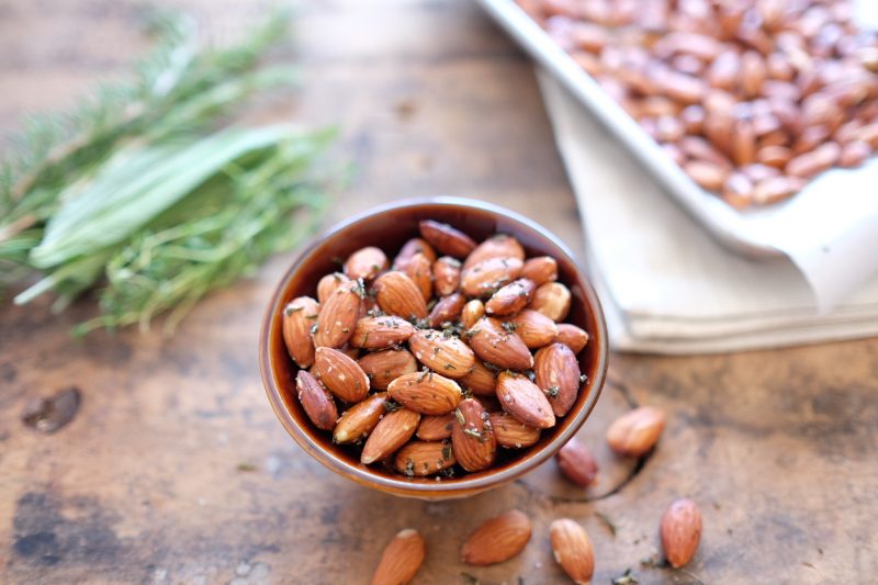 Herb roasted almonds